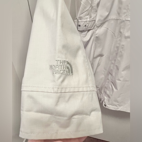 THE NORTH FACE Jacket Size Large Icy Sleek Ivory Color *EXCELLENT CONDITION!!🎁* - Picture 8 of 16